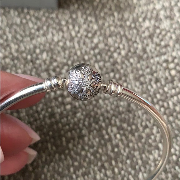 Pandora Unique as you are bangle bracelet - Picture 4 of 4